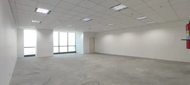 Disewakan ruang Kantor gandeng di Holland Village di Cempaka Mas