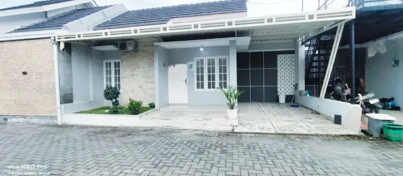 rumah di Gentan Sukoharjo