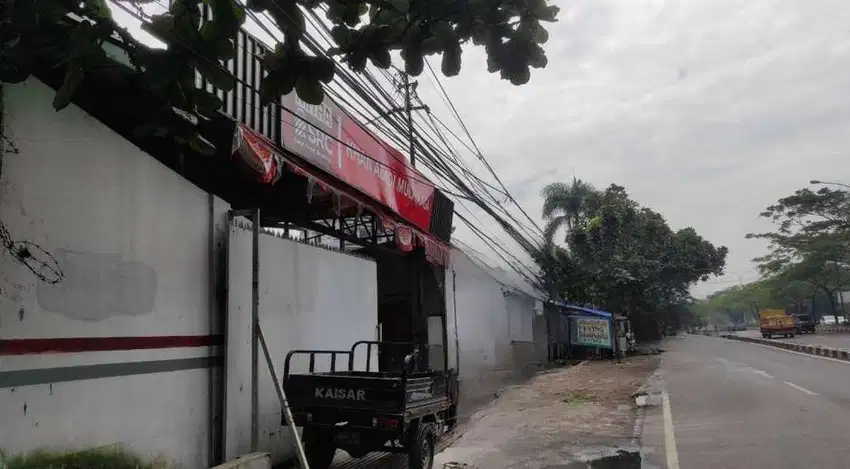 Dijual toko dan gudang di Soekarno Hatta