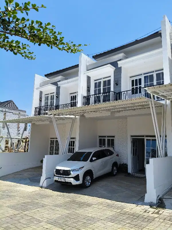 LAWANG, MALANG, RUMAH VILLA 2LANTAI,DEKAT KEBUN TEH