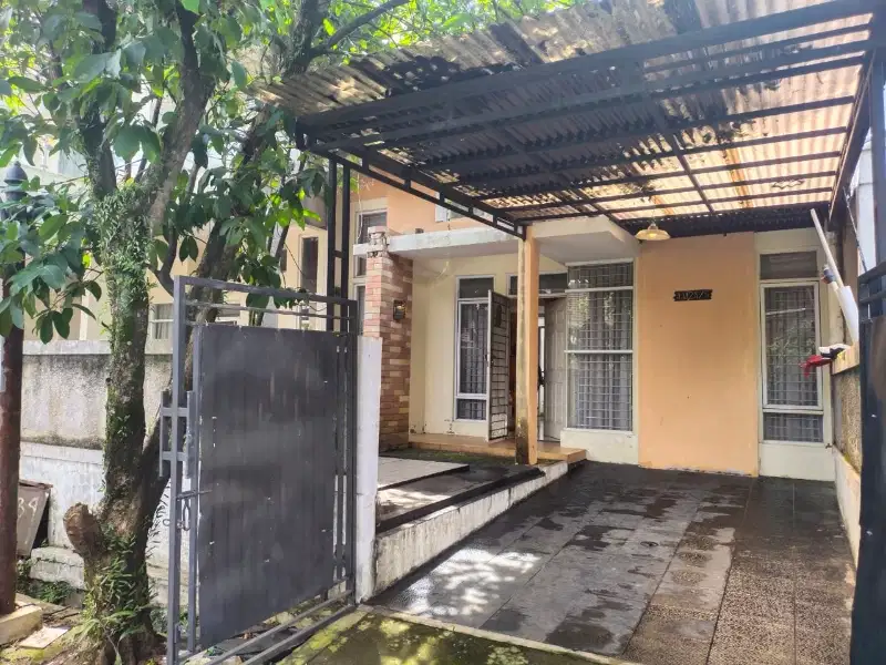 Dijual murah rumah di Cinanggu City Cluster greenland