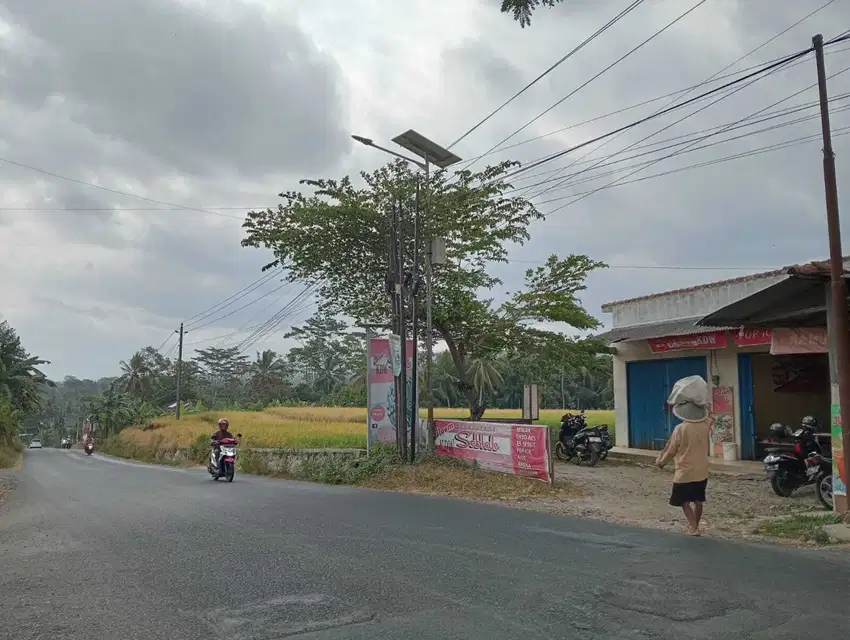 Tanah Luas tepi jalan raya Wanadadi Banjarmangu Banjarnegara