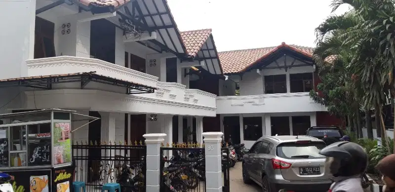 Dijual kost white house dkt STT Telkom