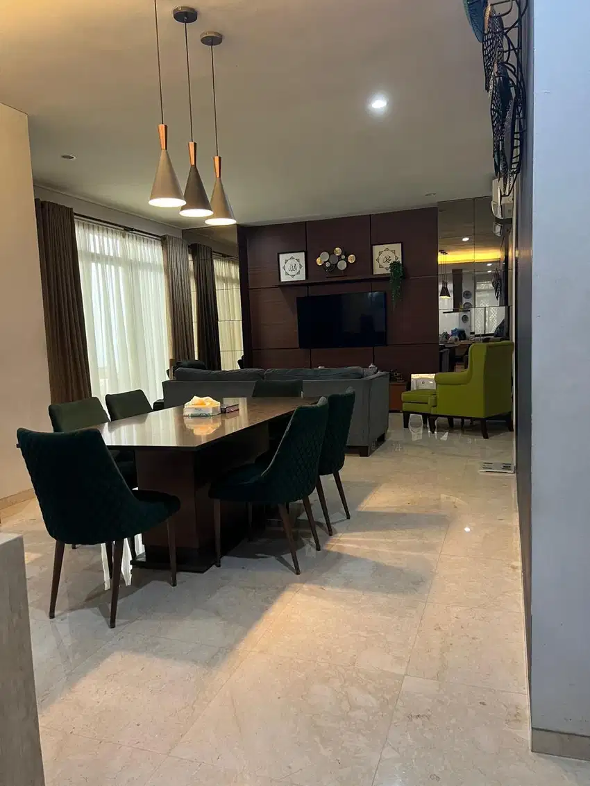 Dijual Rumah Bagus dalam Komplek di Lebak Bulus