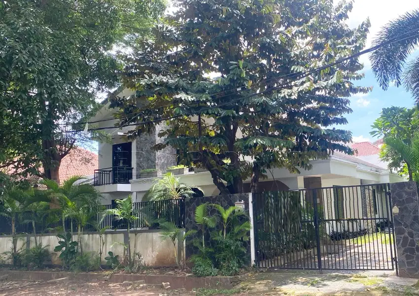 Dijual Rumah Mewah Hook Delman Kencana Tanah Kusir, Jakarta Selatan