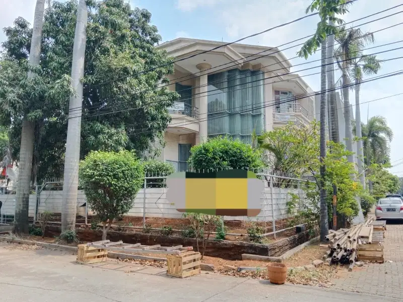 Rumah hoek 3 lantai Danau Sunter hadap Timur & Utara
