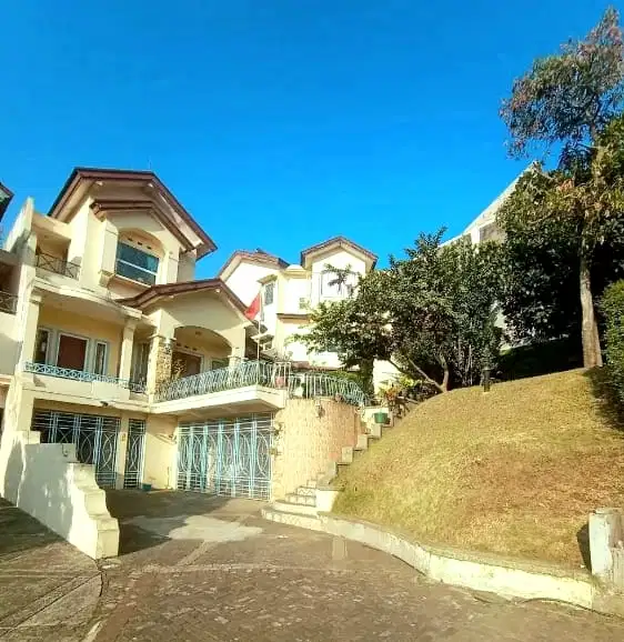 Rumah Asri Strategis Siap Huni Dago Bandung Utara