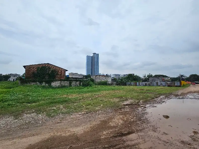 DISEWAKAN TANAH LUAS 8000M² LOKASI STRATEGIS DI SUNTER