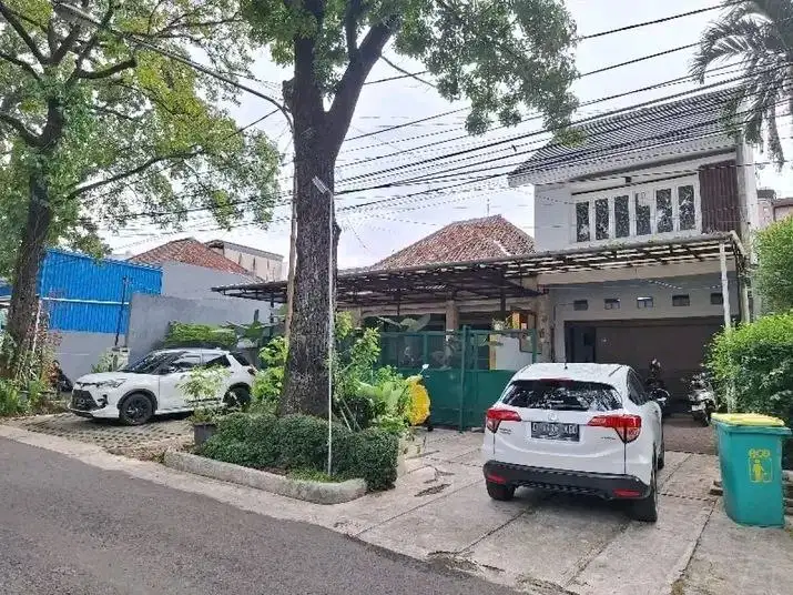Rumah Klasik Terawat Sayap Teuku Umar Dago Bandung Kota