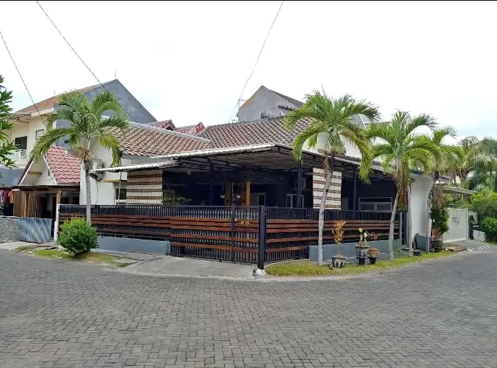 Dijual rumah HOOK,Kondisi Terawat di Surabaya