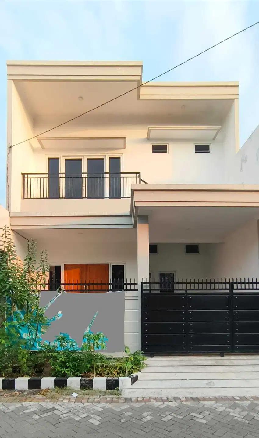 Rumah mewah Semolowaru