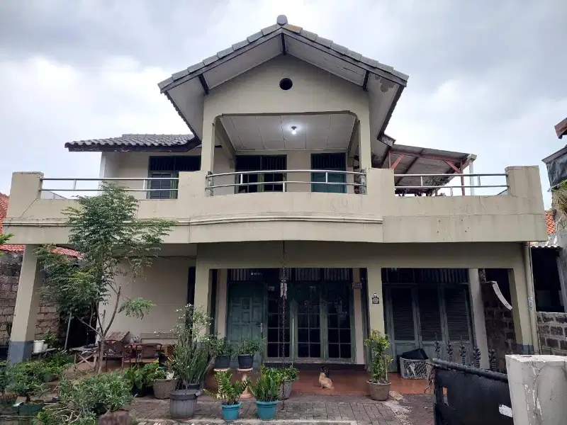 DIJUAL Rumah strategis Pertukangan Pesanggrahan