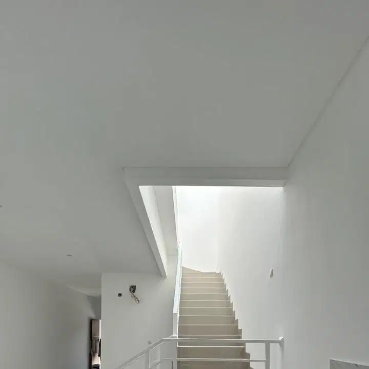 dijual rumah baru 2 unit meruya utara jakarta barat