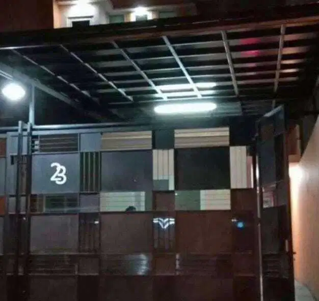 Dijual Rumah Usaha Kost-Kostan Petemon Surabaya