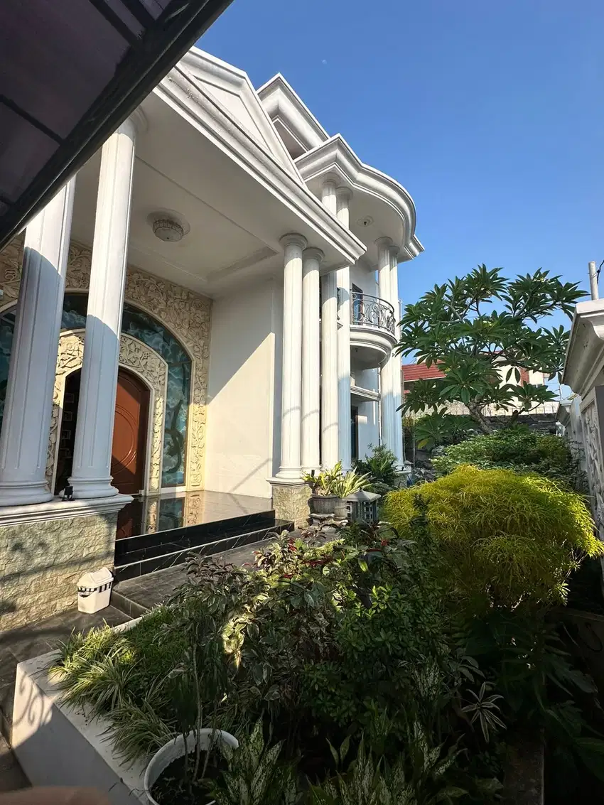 Rumah Sultan 2 Lt FULL FURNISHED di Gondang Timur Bulusan dekat UNDIP