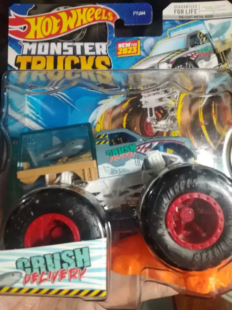 Hotwheels Monster Trucks Crush Delivery
