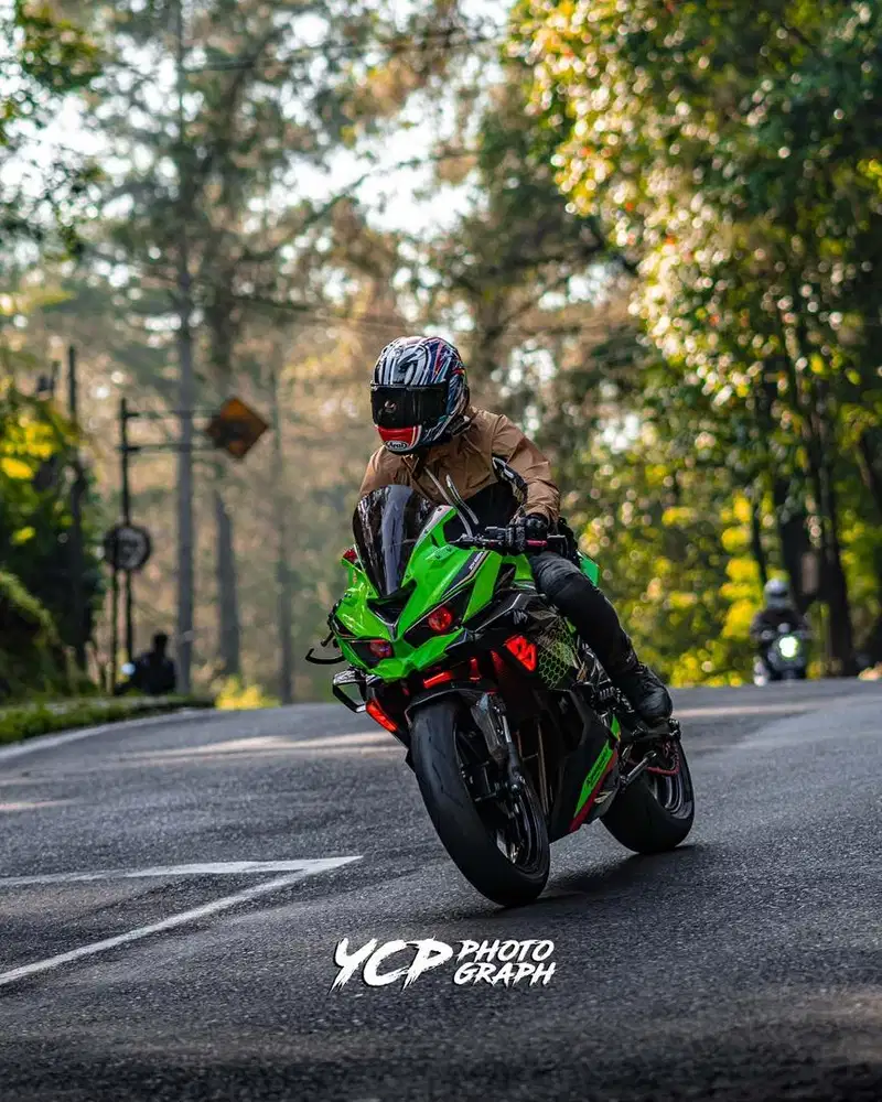 KAWASAKI ZX25R KRT EDITION