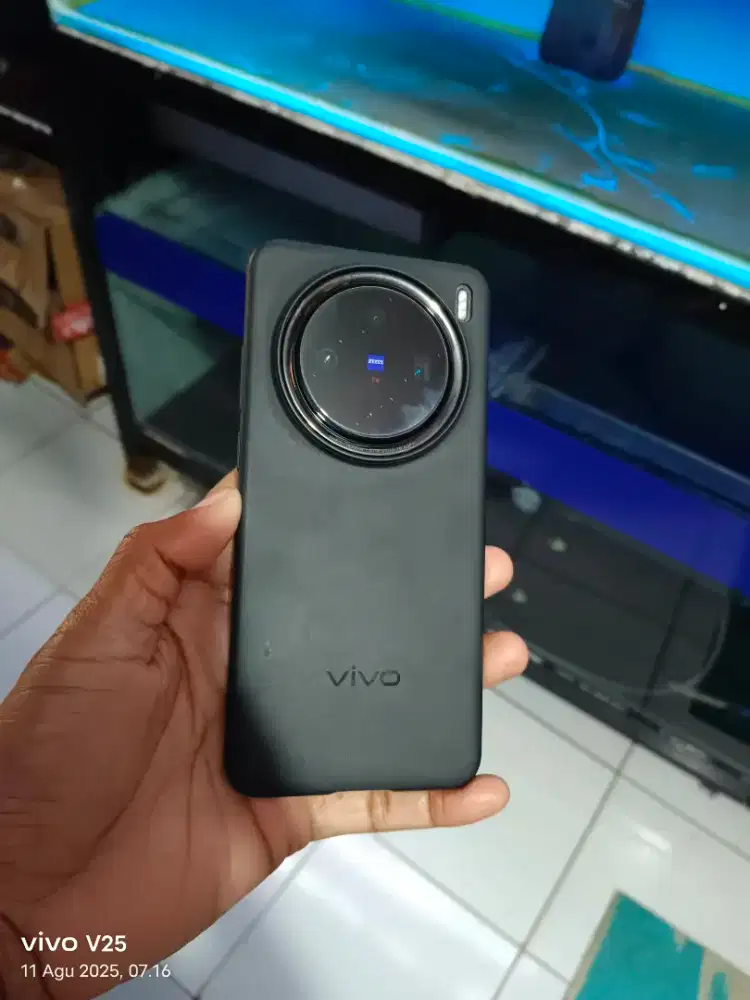 Vivo X200 Hitam fullset garansi Januari  2026 buKan Vivo X200 Pro