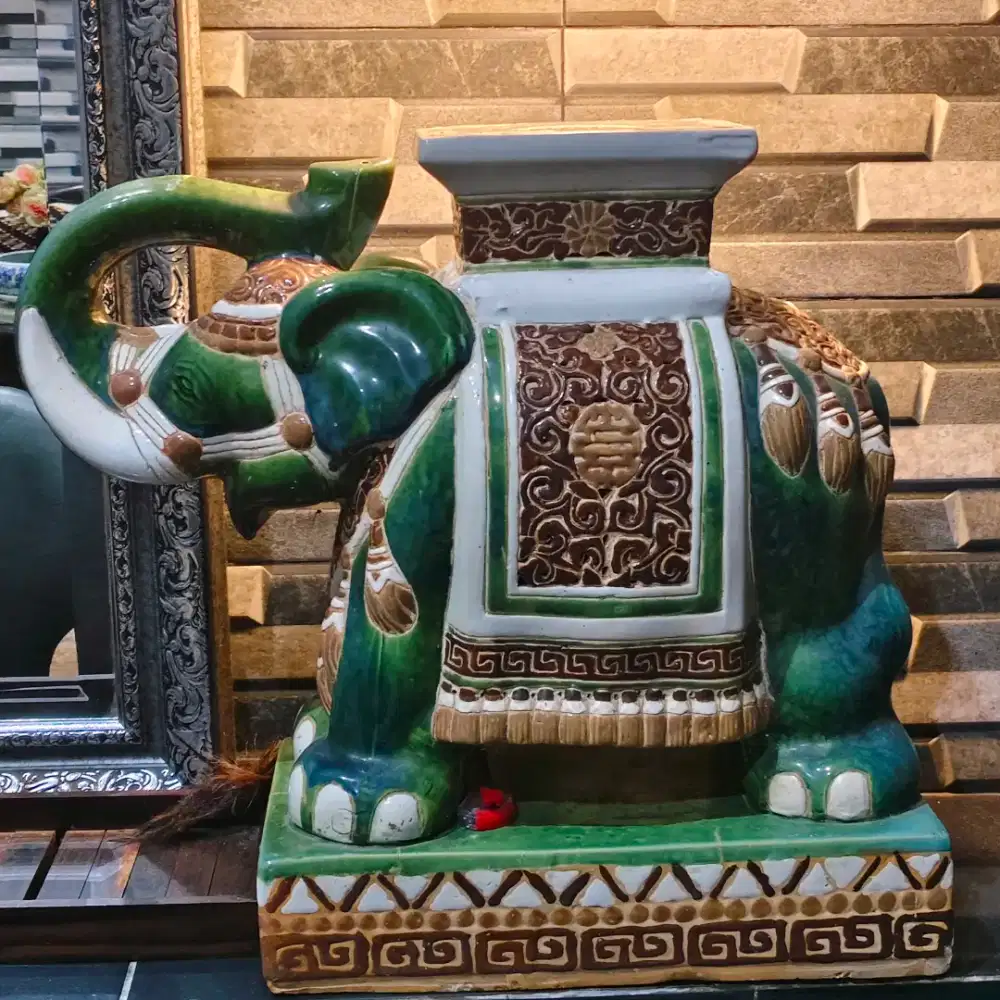 Patung gajah thailand