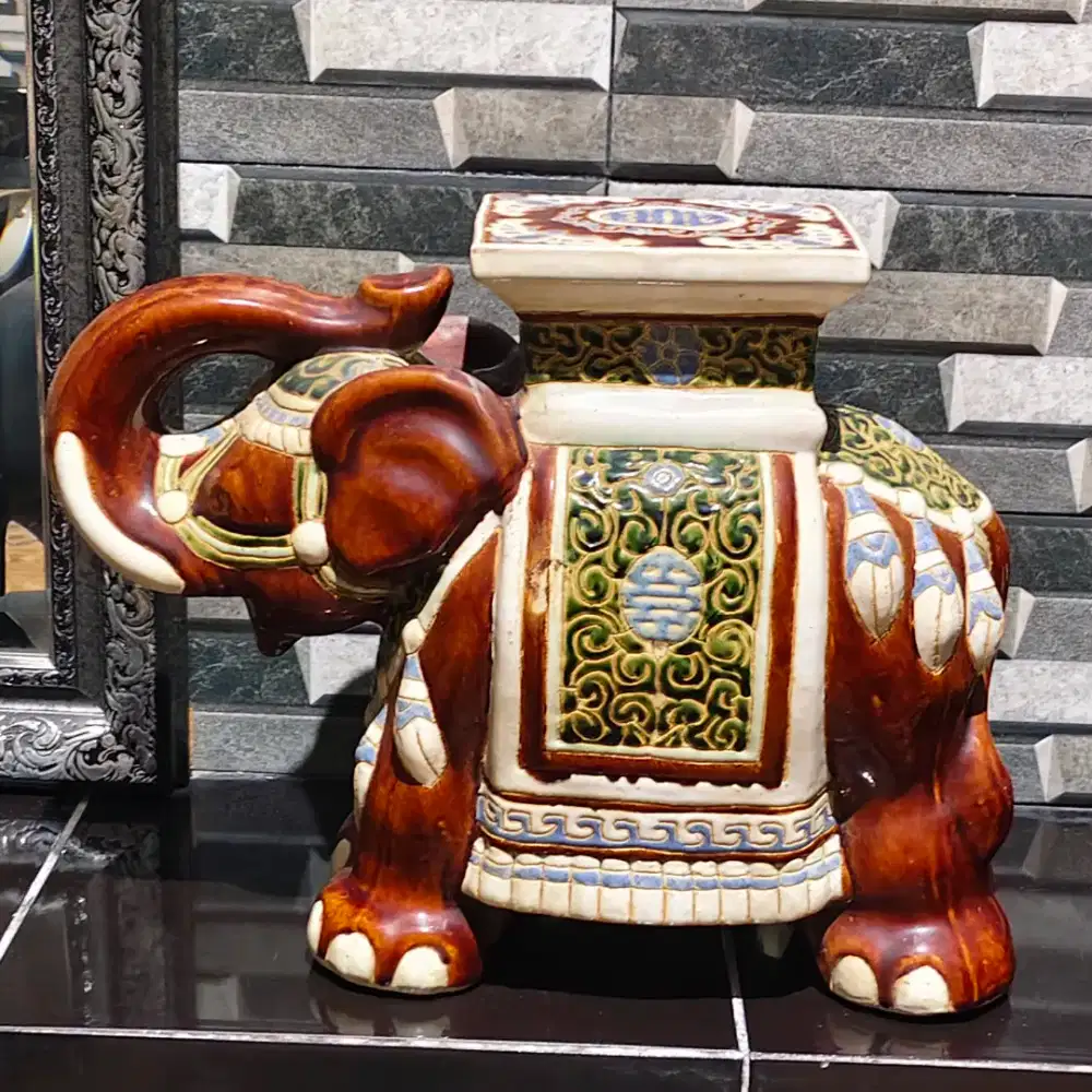 Patung gajah thailand