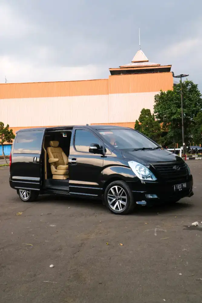 Hyundai H1 ex Direktur