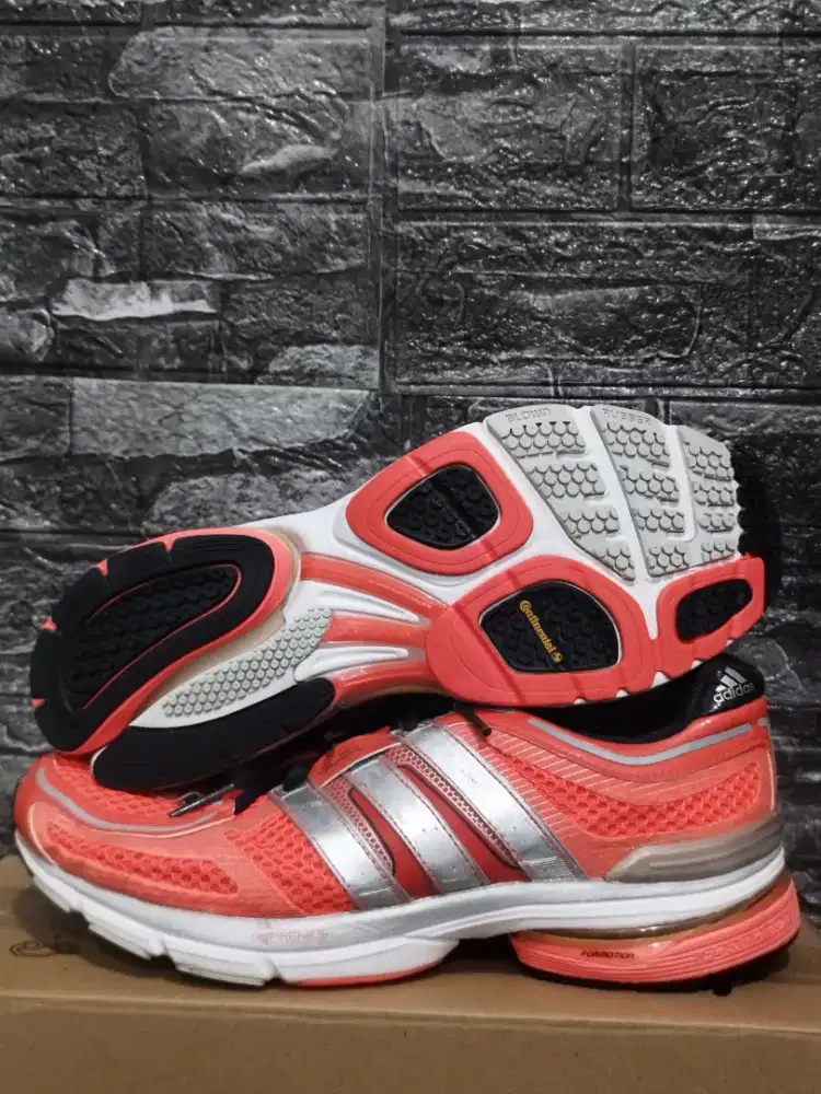 Sepatu trfit murah