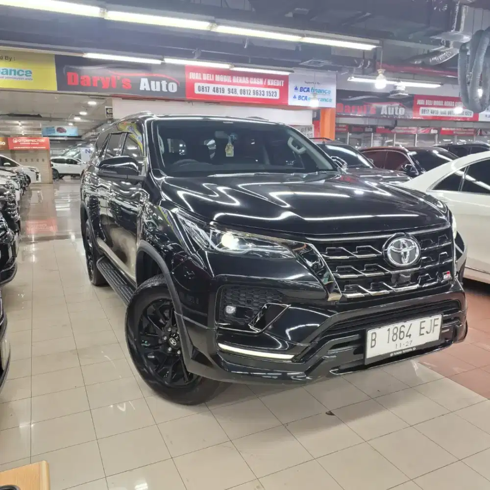 KM 16 rb Fortuner 2.8 GR Sport 2022 seperti baru