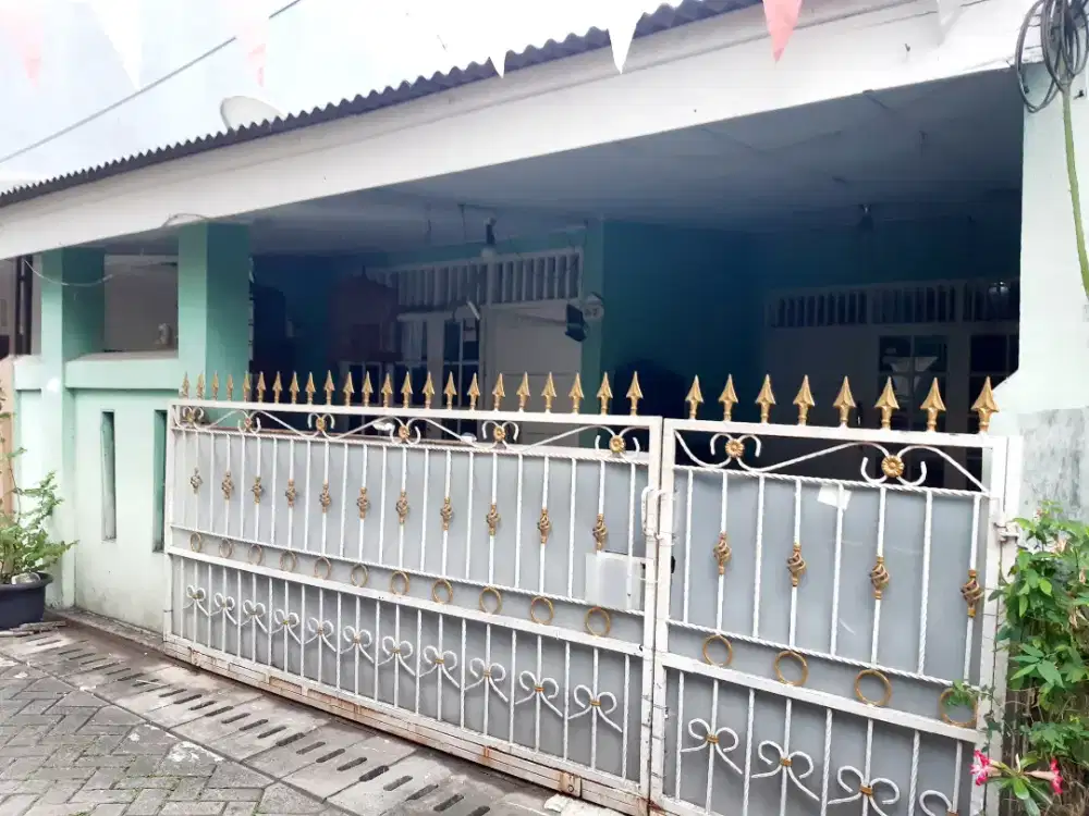 Rumah di Perumnas 1 , PDAM , Gas Alam , Listrik 1300watt