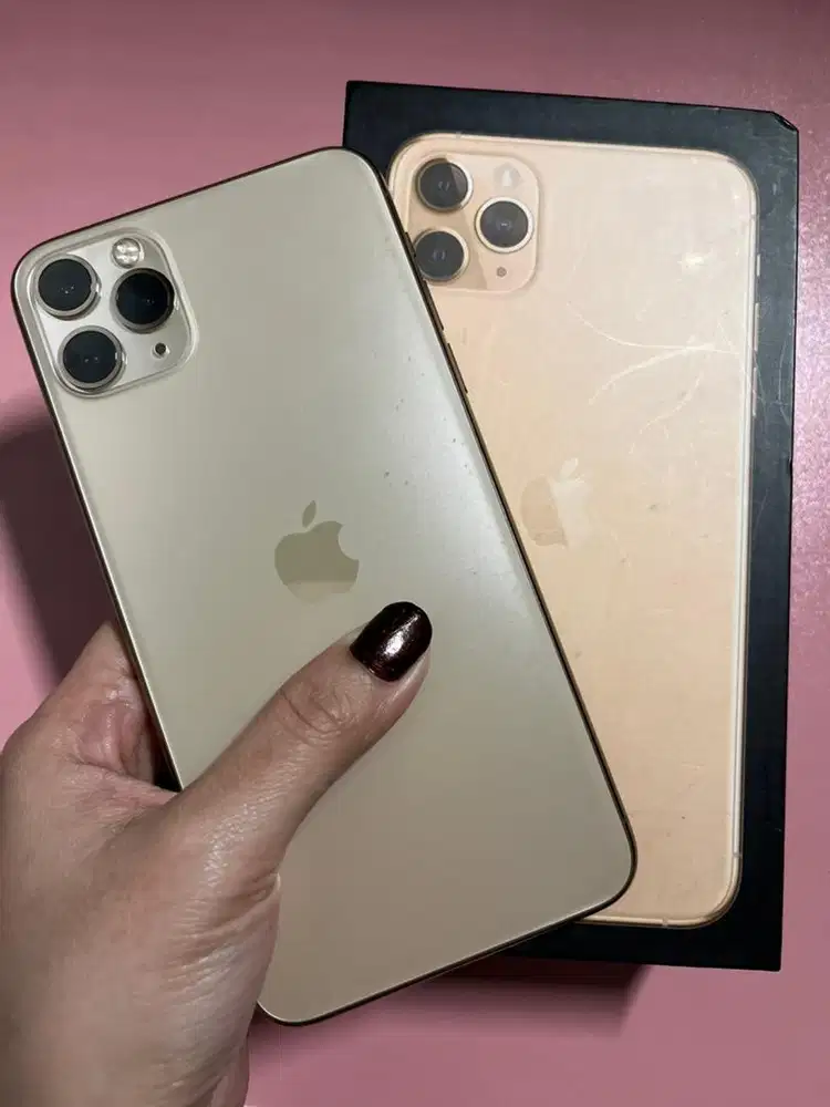 Dijual ‼️Iphone 11 promax 256 GB Gold