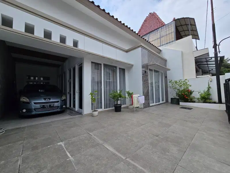 RUMAH MEWAH FULL FURNISHED DI SEMARANG ATAS TINGGAL BAWA KOPER
