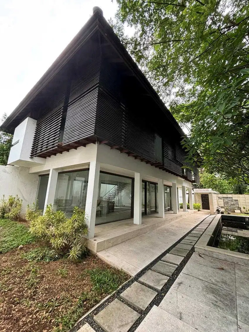 DIJUAL RUMAH ISEN INTERNATIONAL SUKOMANUNGGAL SURABAYA RON.A1826