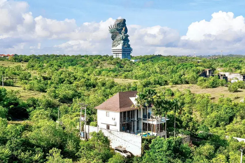 Dijual Villa Mewah Ocean Dekat Pusat Keramaian GWK