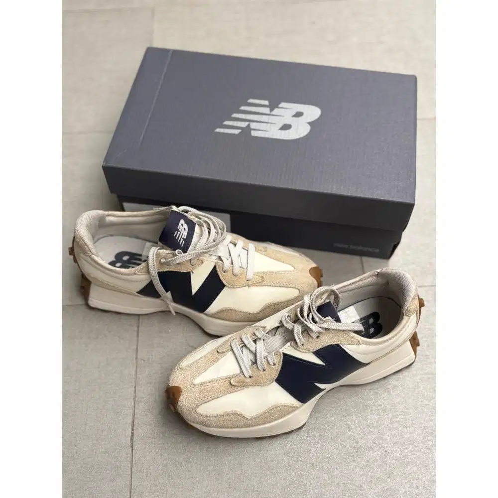 Sepatu New Balance 327 Original Size 37,5