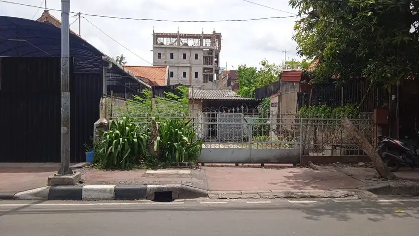 Rumah lama di Kemayoran Jarang Ada Lokasi Terbaik
