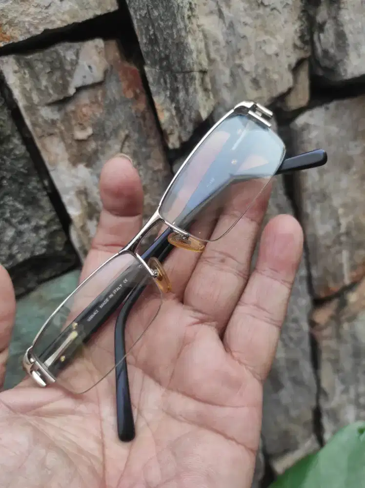 Antik hanya jual frame kacamata baca merk versace tinggal ganti kaca