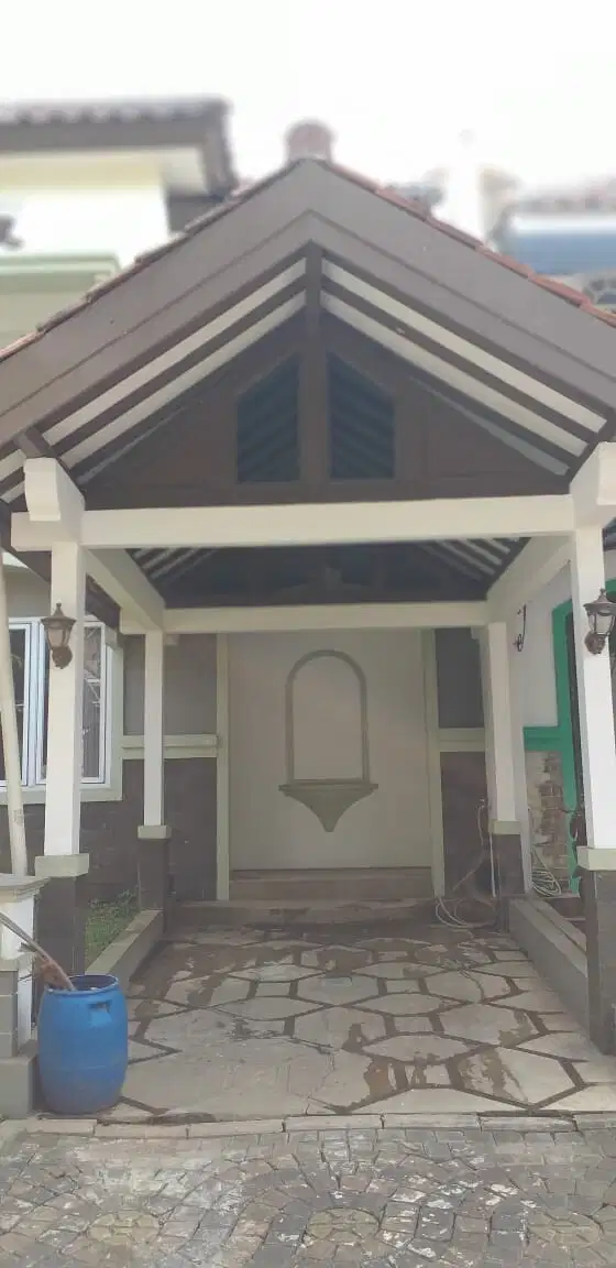 Disewakan Rumah legenda Wisata Cibubur Siap Huni Rapih