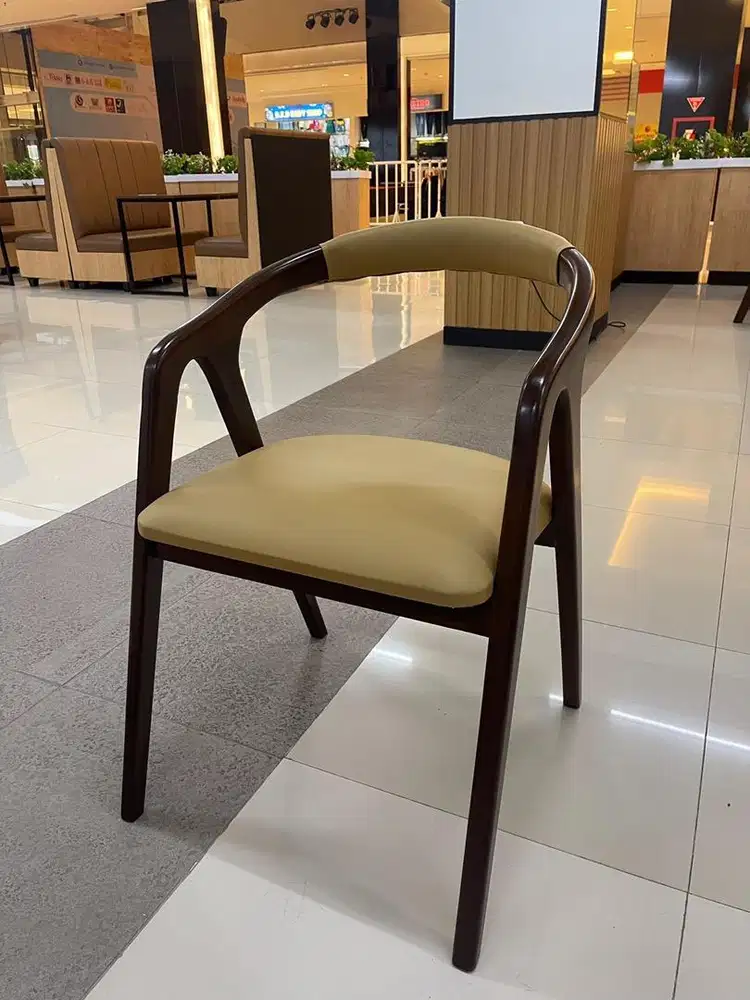 Kursi Arm Chair Coffee Shop