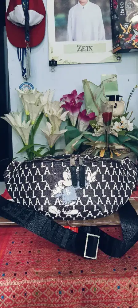 Tas slempang MLB Coleb Disney