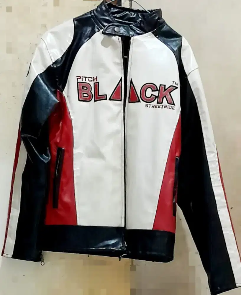 Jual jaket PITCH BLACK ORIGINAL.SIZE L