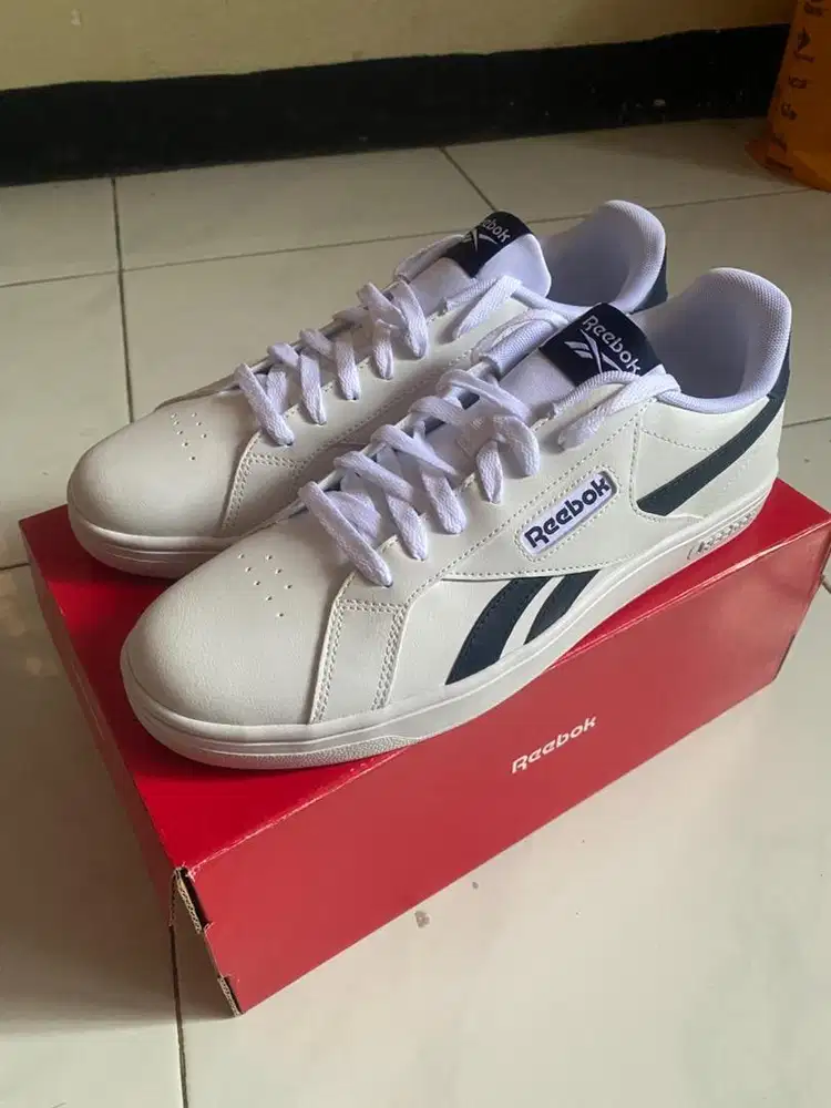 Sepatu Reebok Court Retro