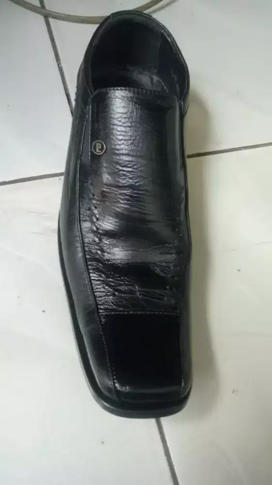 Sepatu piere cardin no 39