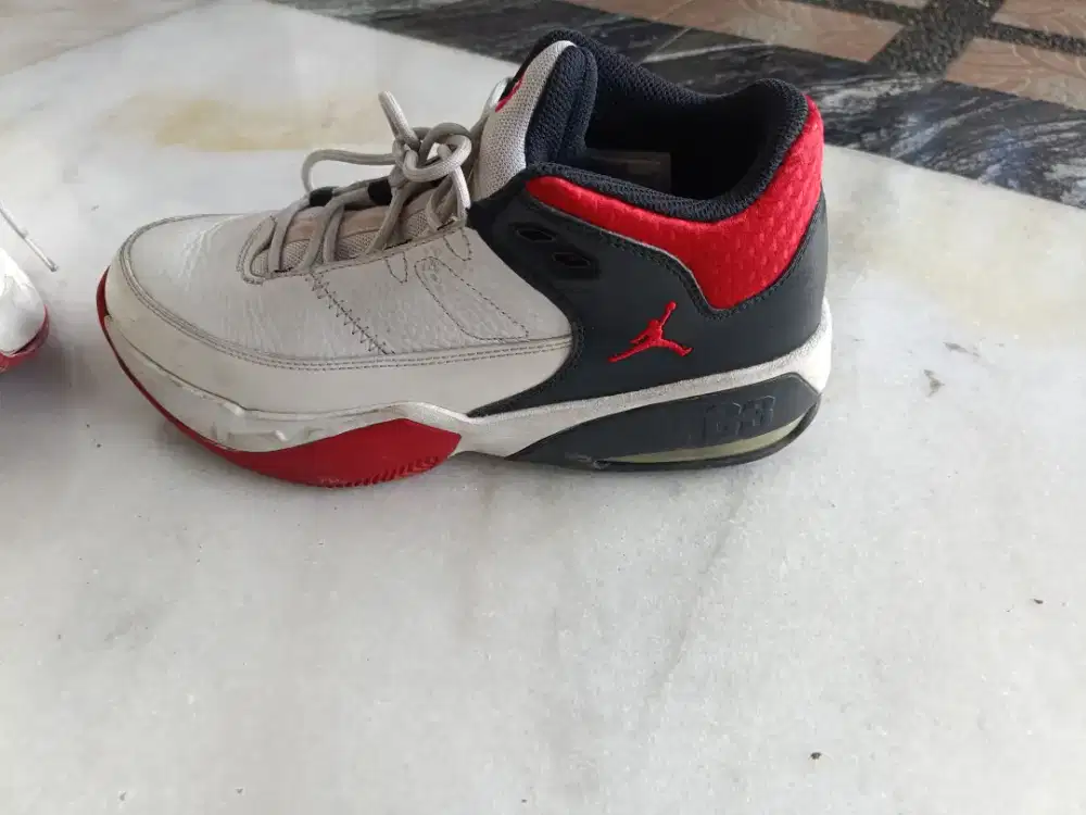 Dijual sepatu jordan air original beli store