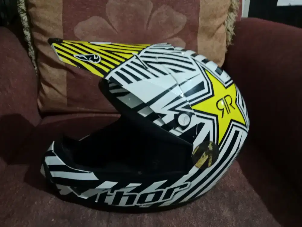 Helm motocross thor