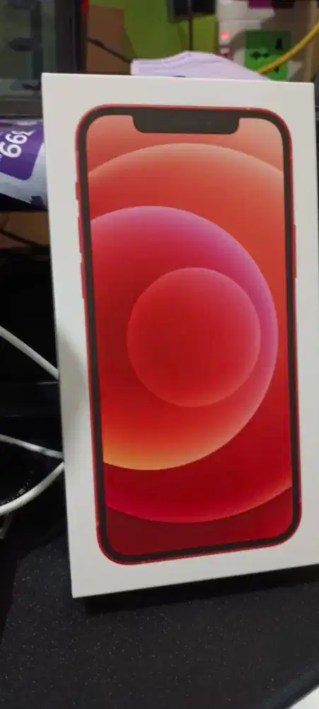 I Phone 12 seken Red