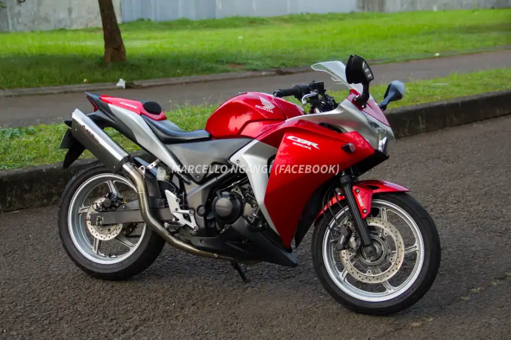 Honda CBR250R (KYJ/MC41)