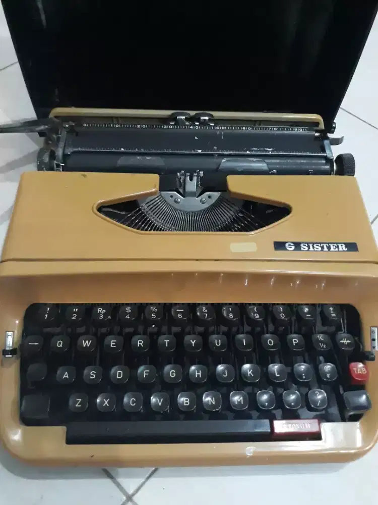 MESIN KETIK SISTER VINTAGE