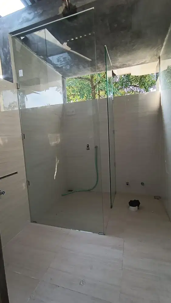 Kaca tempered box shower