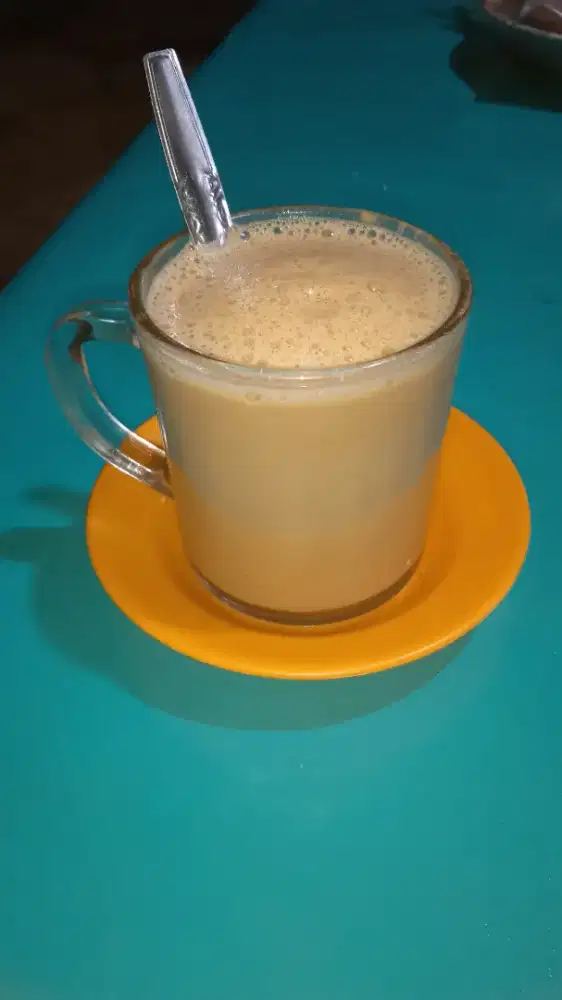 Aku cari Kerja, Sebagai Kuli Panggilan. Untuk Bongkar-Muat Barang.