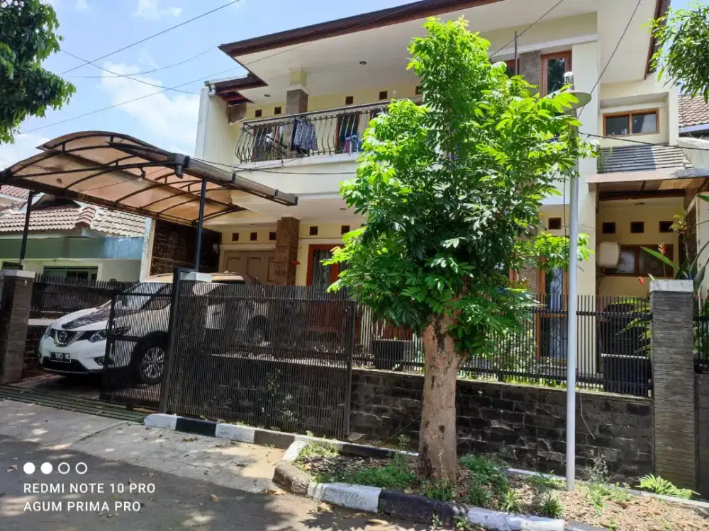 DI JUAL RUMAH bagus siap huni DLM KOMPLEK UJUNG BERUNG INDAH