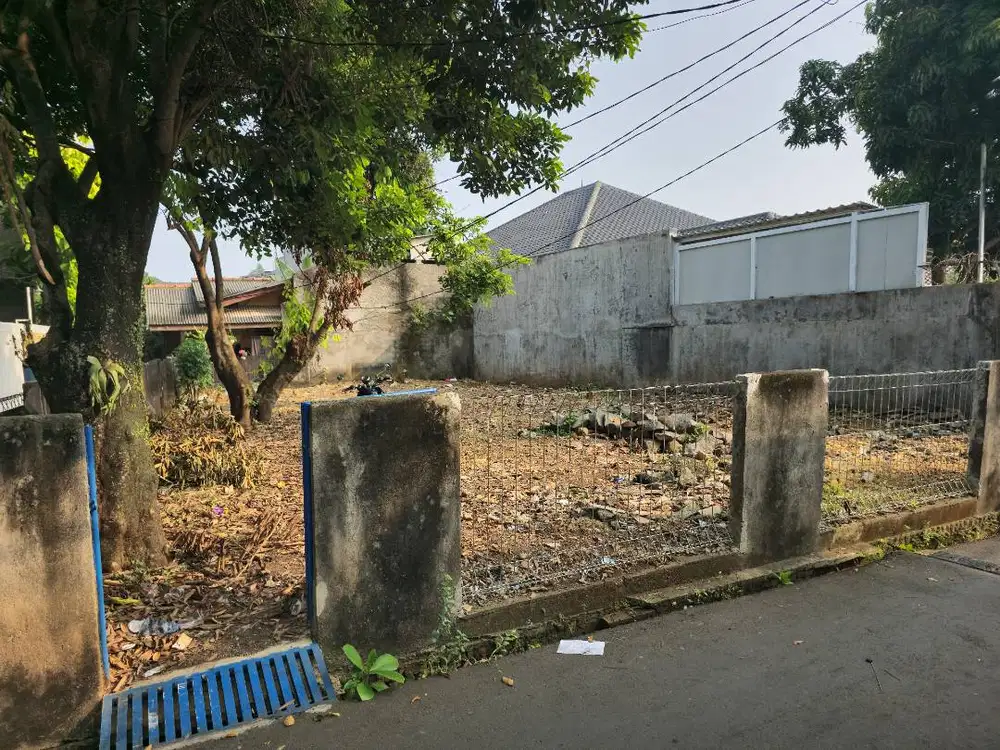 dijual Tanah Kosong posisi hook status SHM di Jakarta Timur
